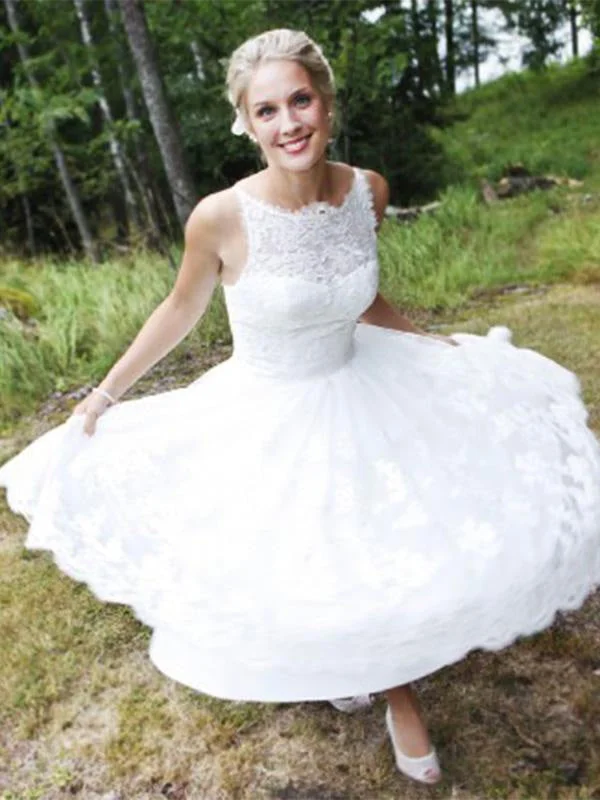 Glamorous Sleeveless Lace Short A -Line Wedding Dresses Princess Wedding Dress