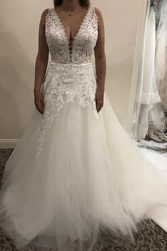 Lace Tulle A-line Sleeveless Wedding Dress With Backless Design Simple Wedding Dress