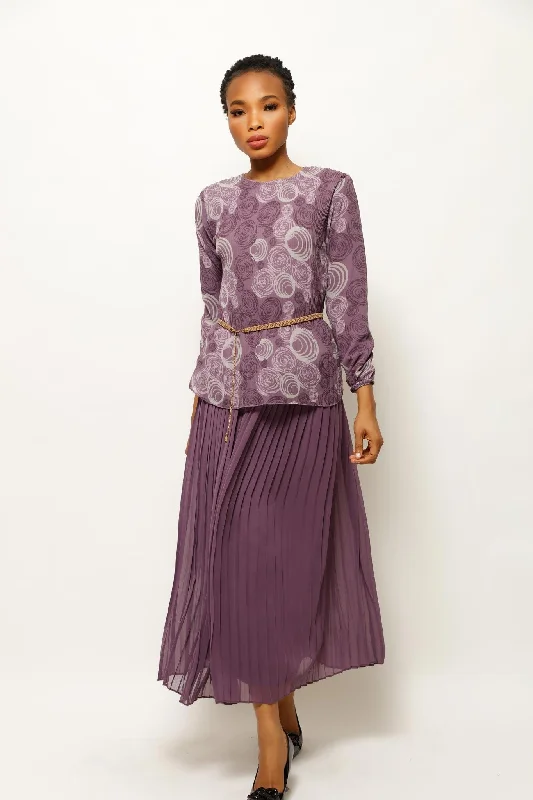 PLEATS AND SKIRT POLKA SET Slit unclassified skirts