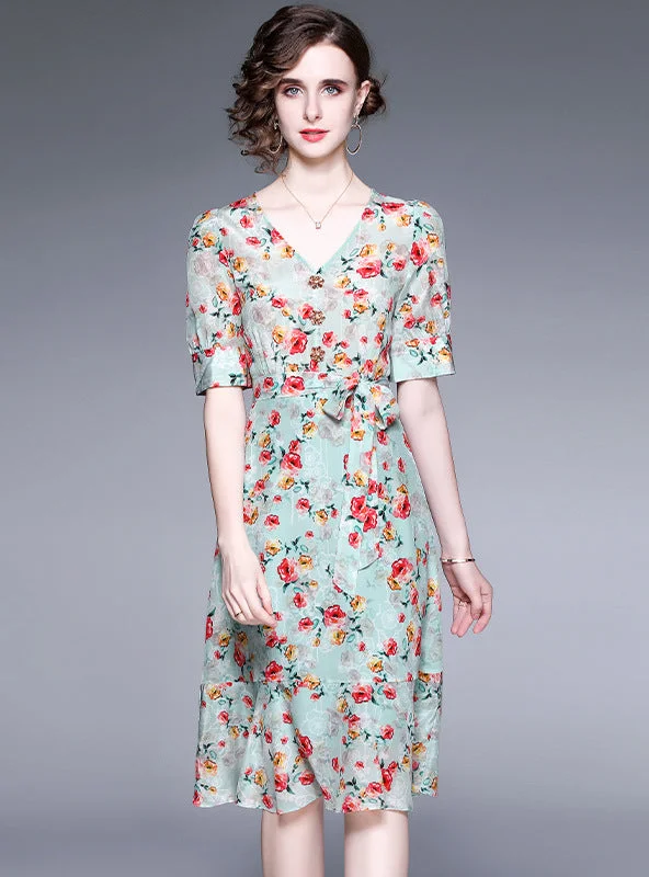 V-neck Floral Short Sleeve Lace-up Dress Best floral dresses for tall women