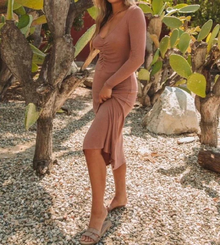 Kelly Ribbed Ruched Midi Dress In Brown Slim Fit Midi